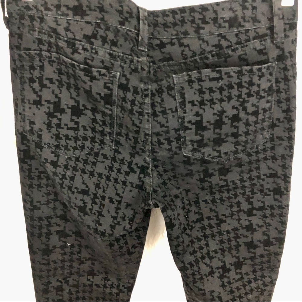 NWT NYDJ black flocked pattern super skinny pants womens size 8 - Picture 11 of 11